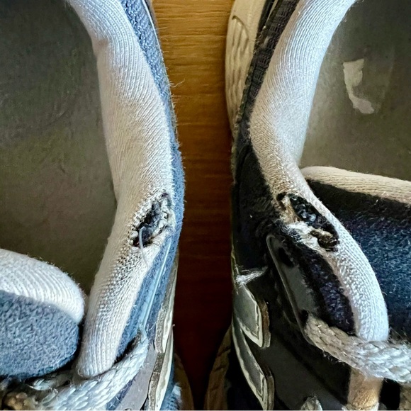 New Balance 2002R Boys Size 5Y W Blue Athletic Running Shoes Sneakers Sleek - Picture 8 of 14